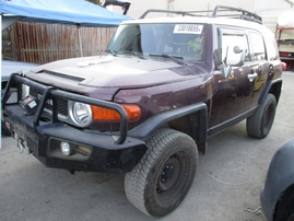 2007 TOYOTA FJ CRUISER MAROON 4.0L AT 4WD Z15069